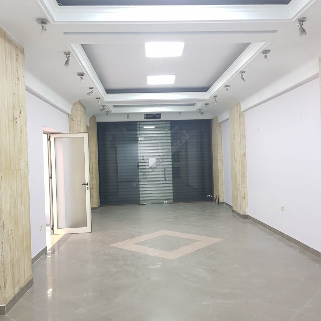 Commercial space for sale on Haxhi Hysen Dalliu Street in Tirana.
The store is located on the groun